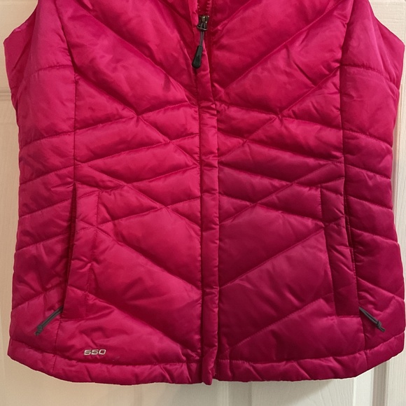 The North Face Quilted, Full-zip, Down Puffer Vest, Small - Picture 3 of 7